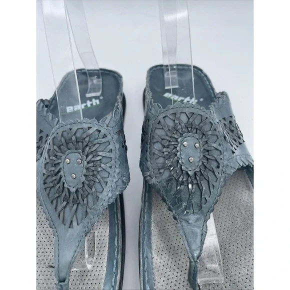 Earth Green Salsa Midnight Blue Women's Sandal Size 9.5M Perforated Leather - Picture 3 of 11